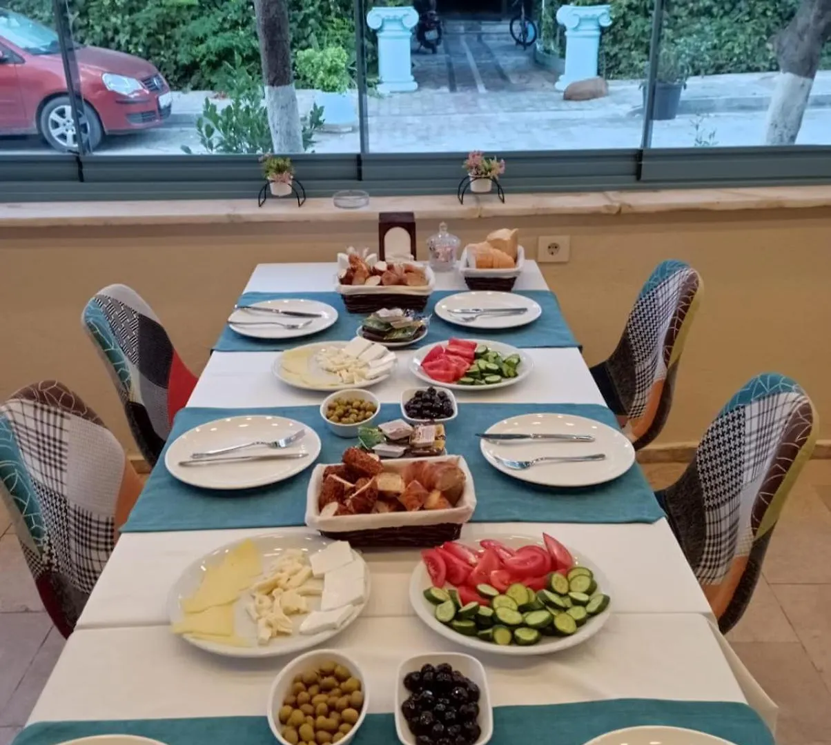 Ikarus Hotel Kuşadası
