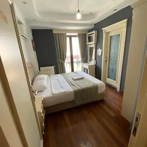 ** Hotel La Petite Maison Turkey