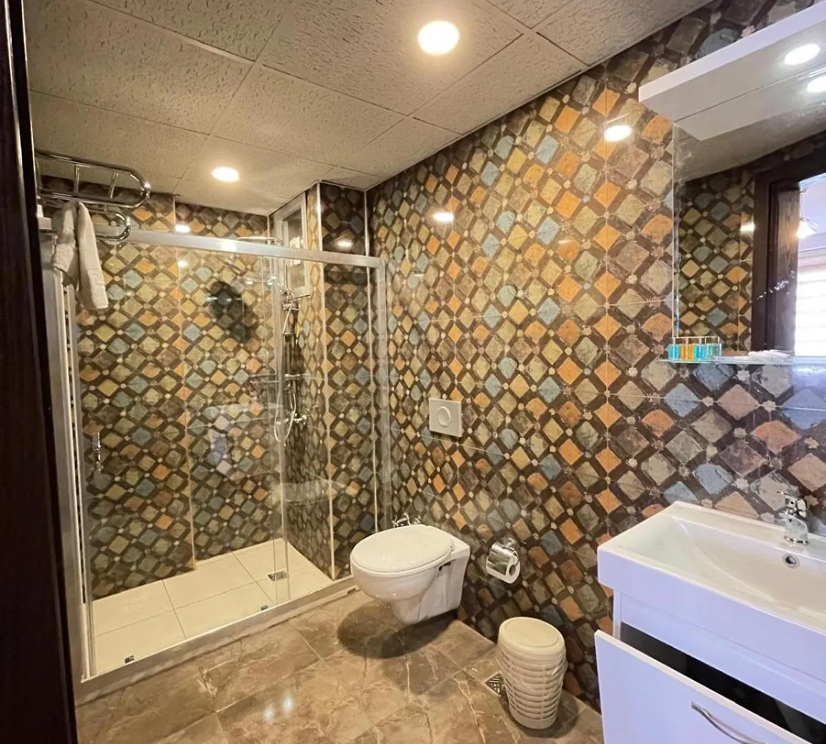 Ikarus Hotel Kusadasi 3*,